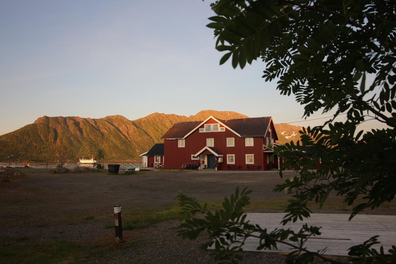 Toftenes Sjohuscamping Alsvag Exterior photo